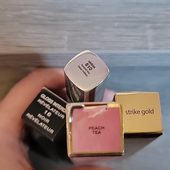 Lip Gloss Lot - Picture 3 of 3